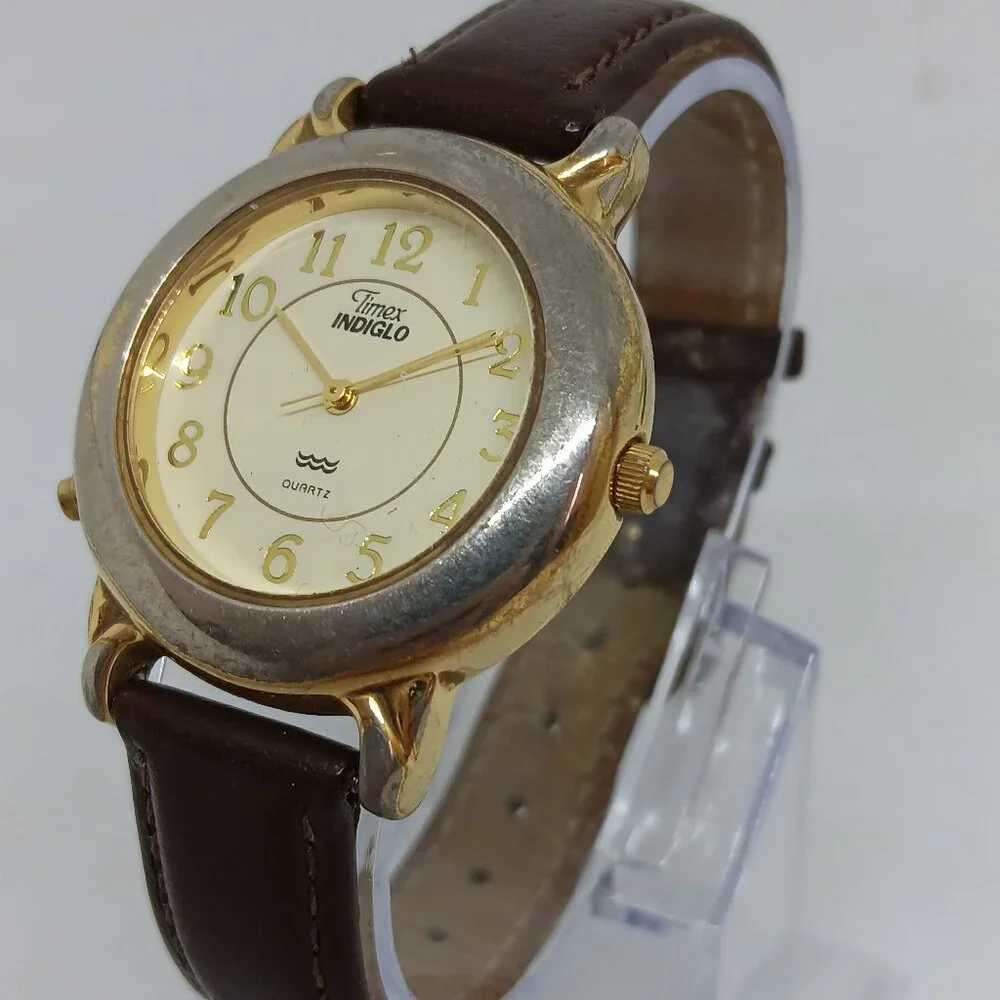 Timex B8 Women's 32mm Gold Tone Leather Band Indiglo Watch NEW BATTERY